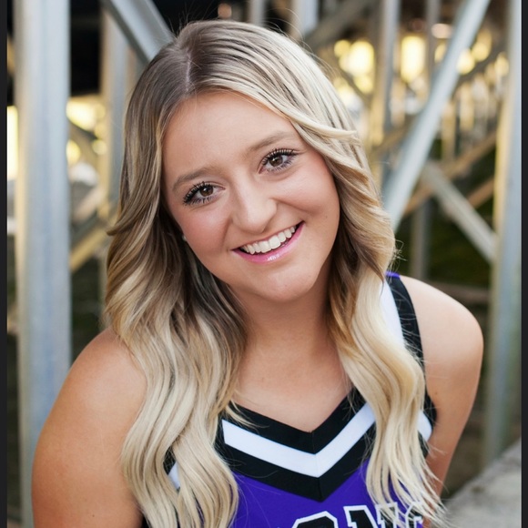 Meet your Poshers, Crystal and Bella - Picture 1 of 2